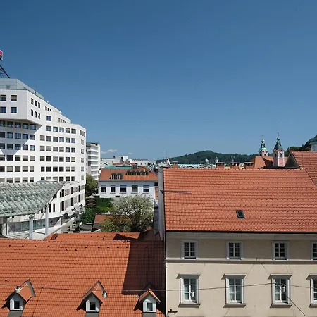 Apartman Lawyers Loft In Heritage Skyscraper Ljubljana
