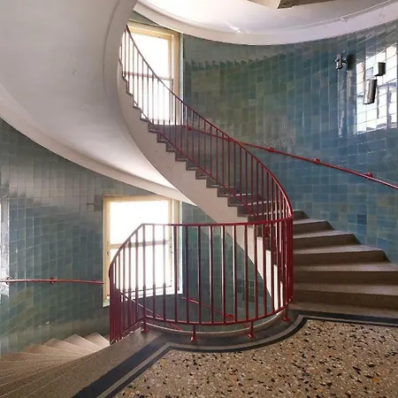 Lawyers Loft In Heritage Skyscraper Liubliana